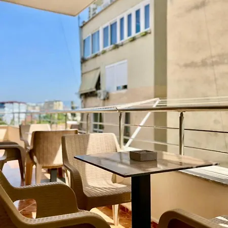 - Free Parking - Balcony アパート