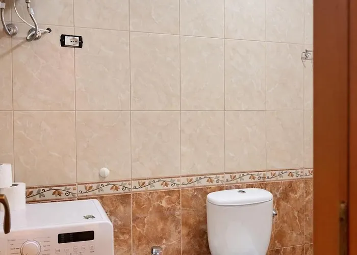 アパート - Free Parking - Balcony ティラナ